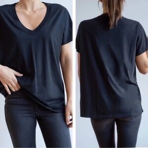 AYR the Vito Black V-Neck Short Sleeve T-Shirt size Medium 100%Pima Cotton